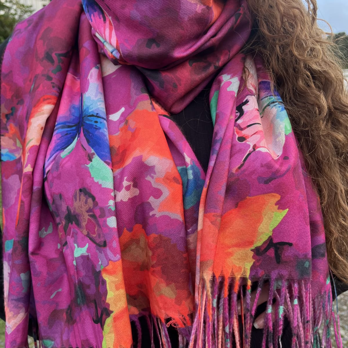 Bufanda Cashmere mariposas magenta3