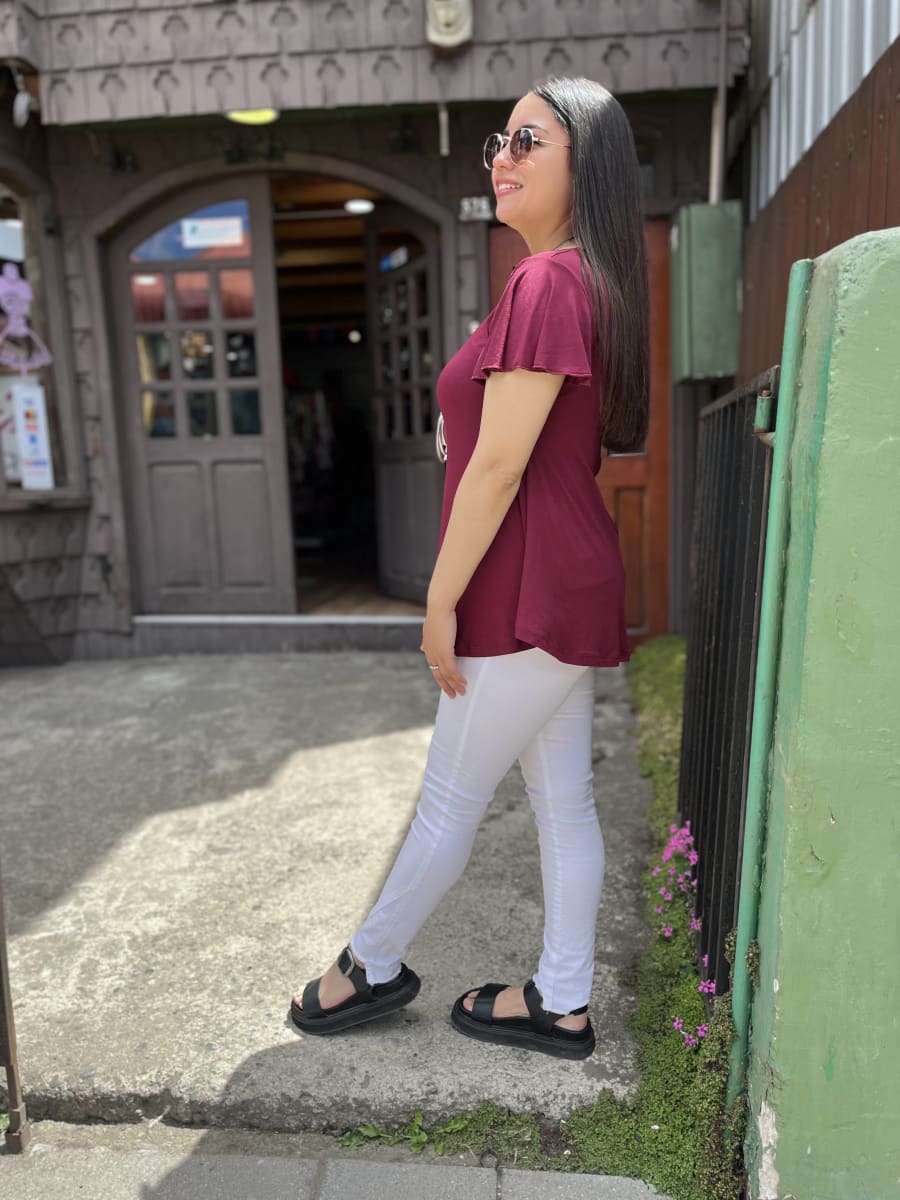 Polera Karla burdeo modal algodon manga corta vuelo3