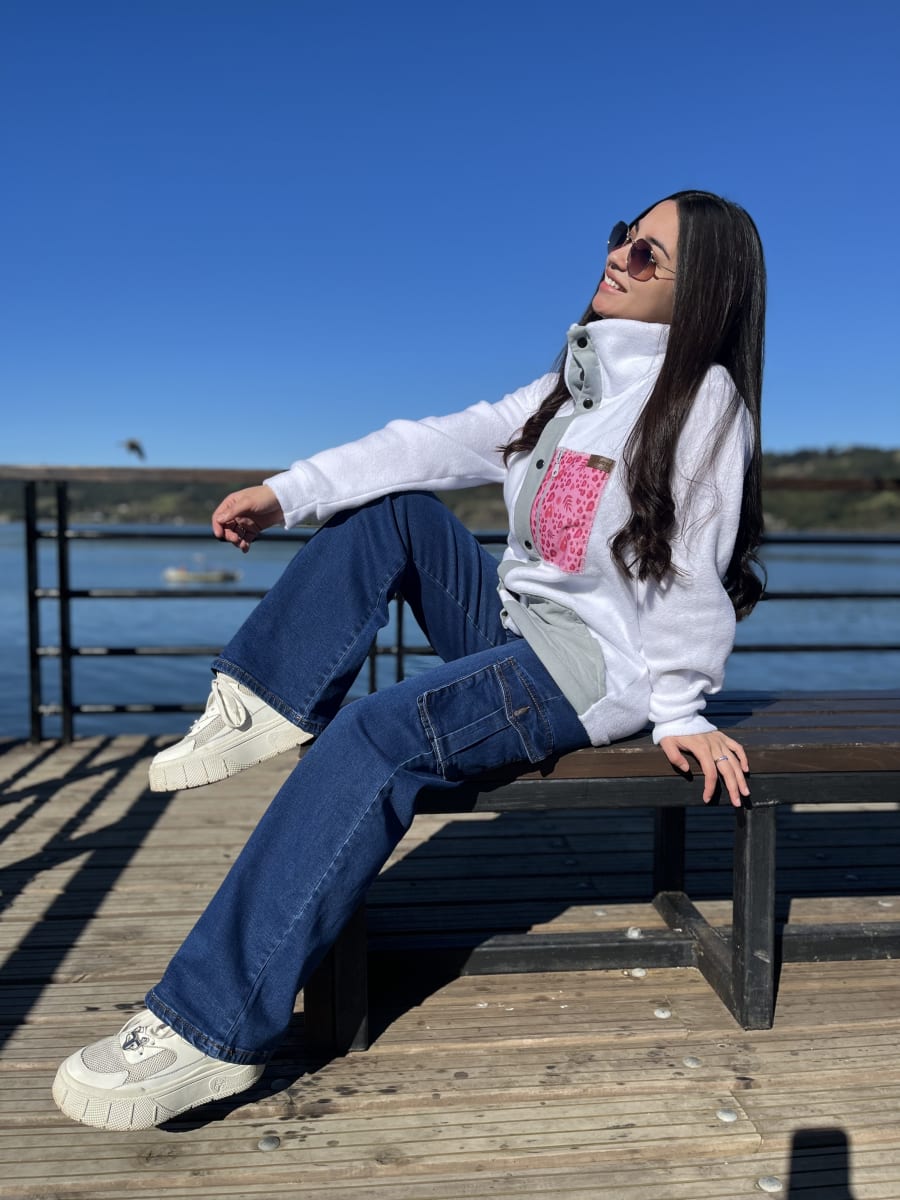 Chaqueton Astrea Artico blanco polar aplicacion estampada4