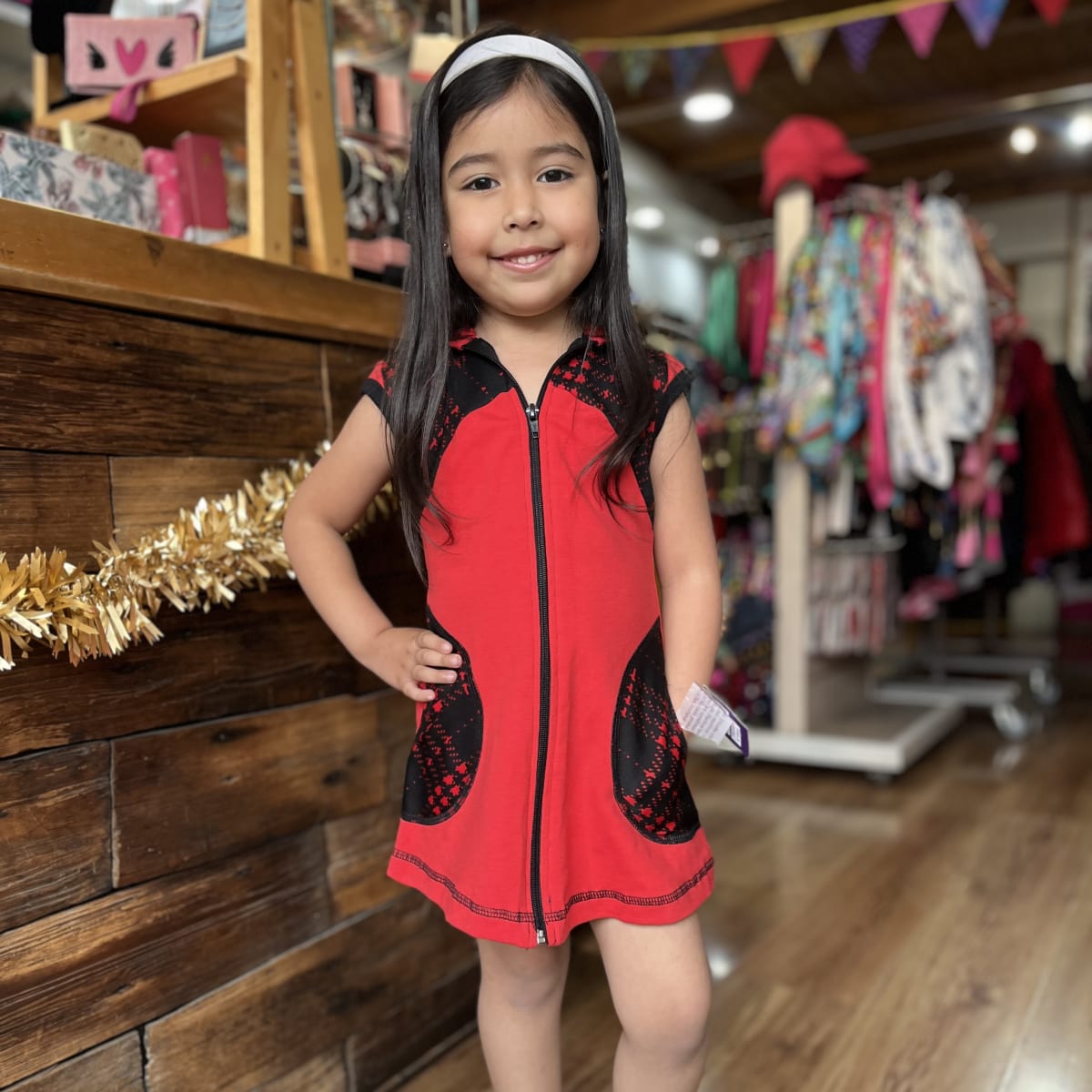 Vestido kisu niña cierre capucha rojo negro roma1
