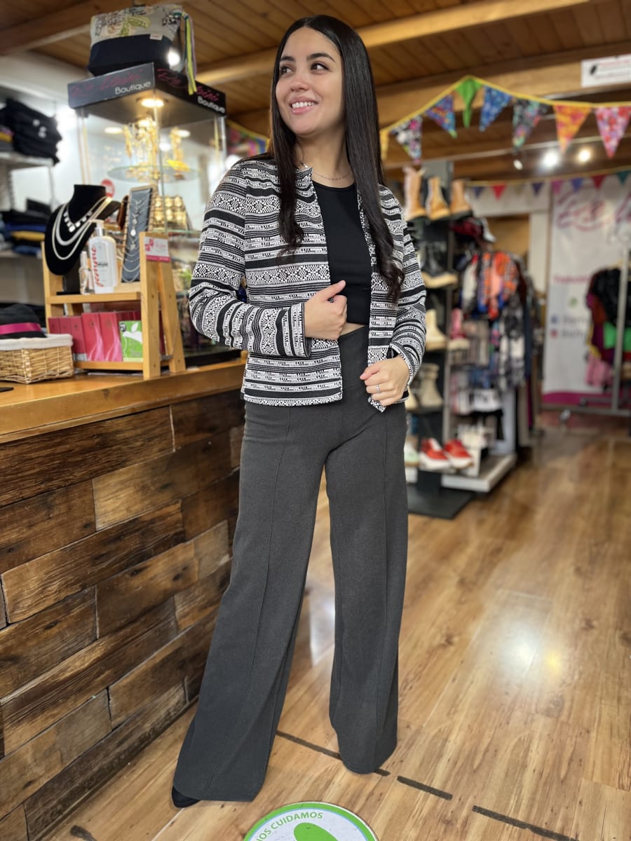 Blazer Marianela etnic negro y blanco3