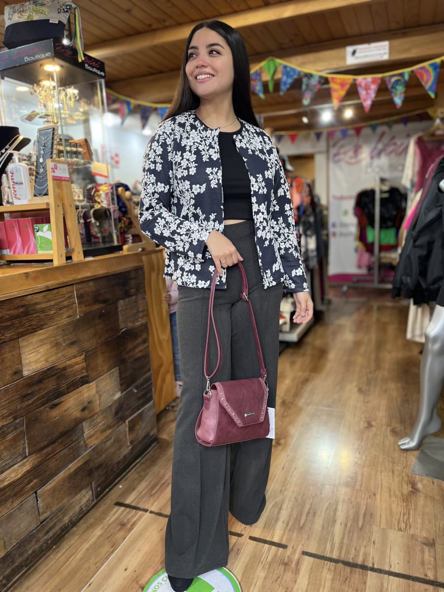 Blazer Marianela marino flores blancas2