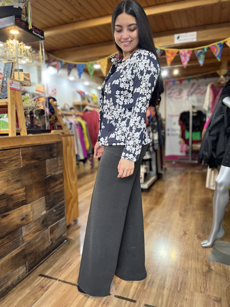 Blazer Marianela marino flores blancas3