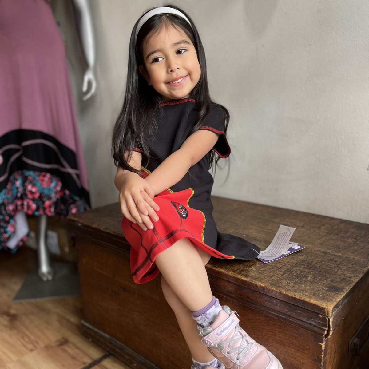 Vestido kisu niña bicolor negro rojo algodon pima1