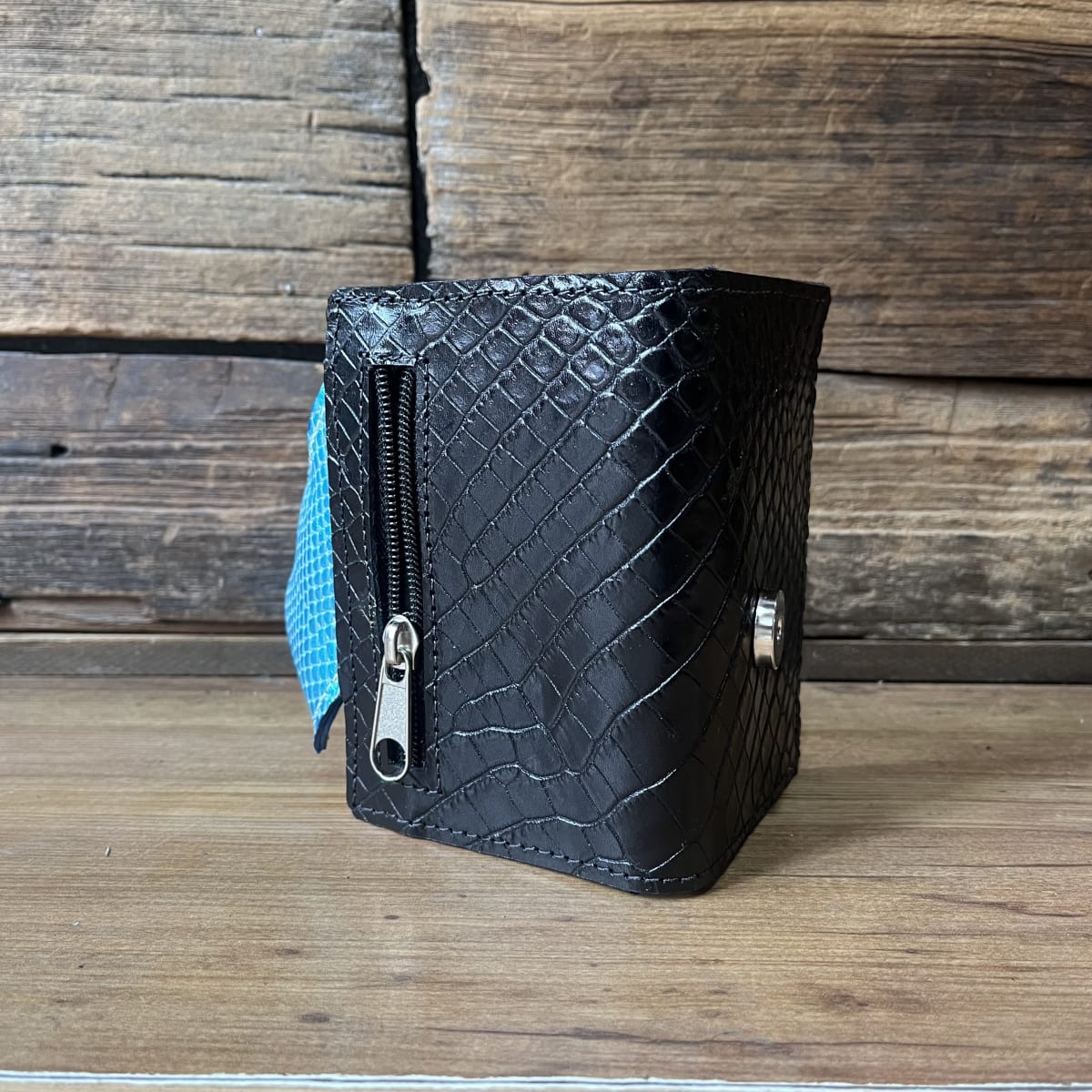 Billetera cuero corazon celeste negro 2 cuerpos3