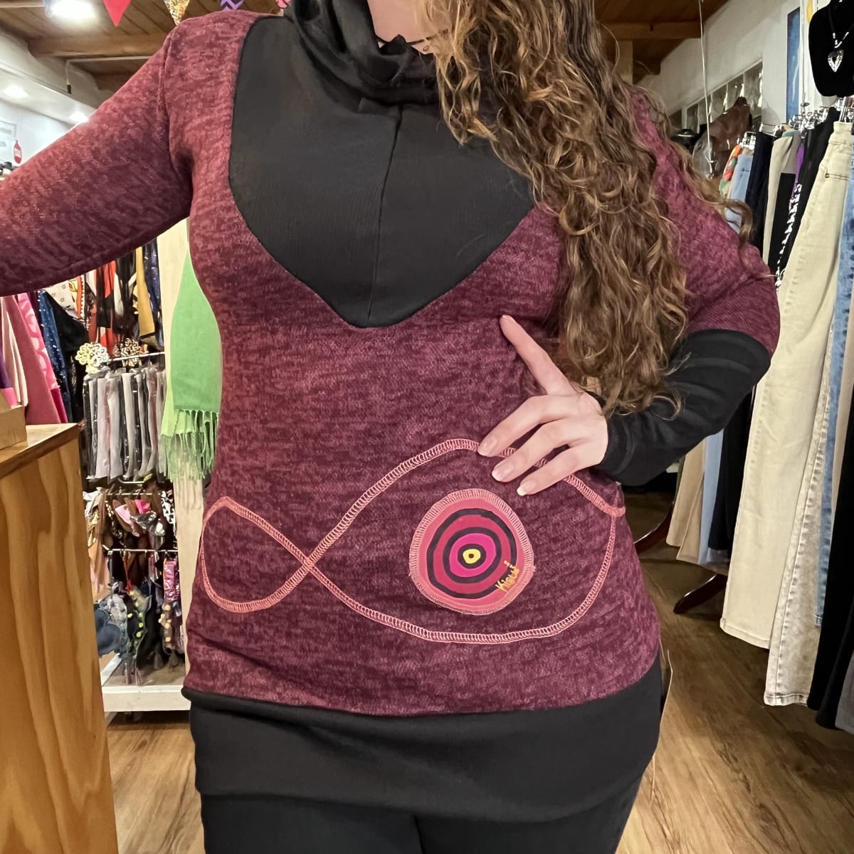 Poleron Kisu ALai burdeo negro2