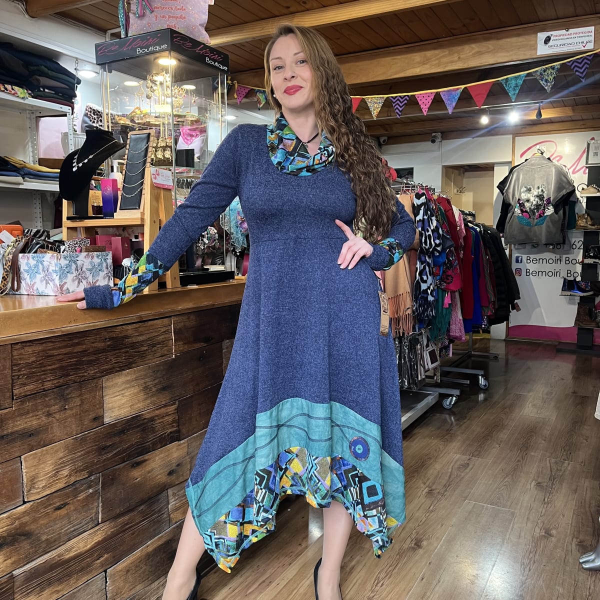 Vestido Kisu Nalca azul asimetrico1