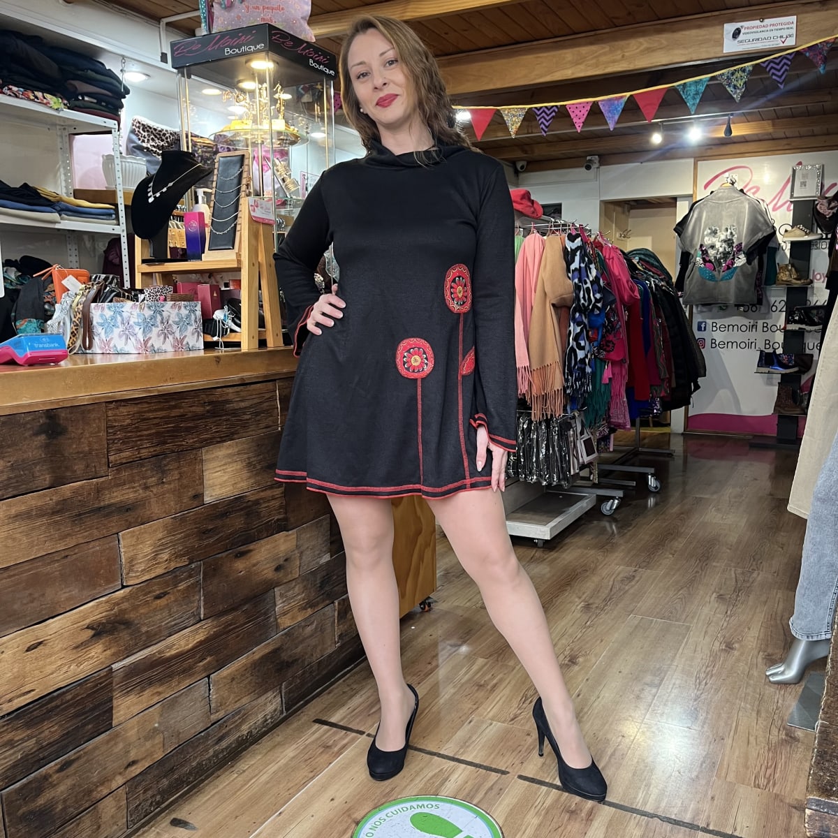Vestido Kisu Sure negro manga larga1