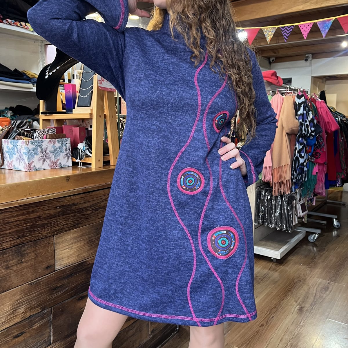 Vestido Kisu Queule azul con cuello2