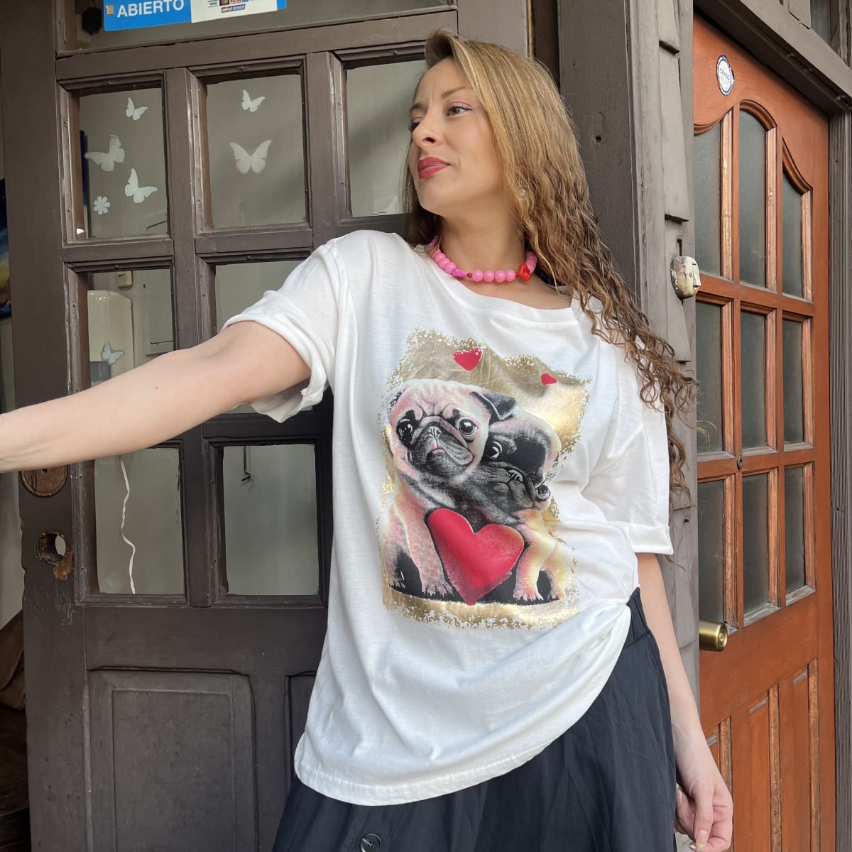Polera Pug Dog corazon blanco manga corta4