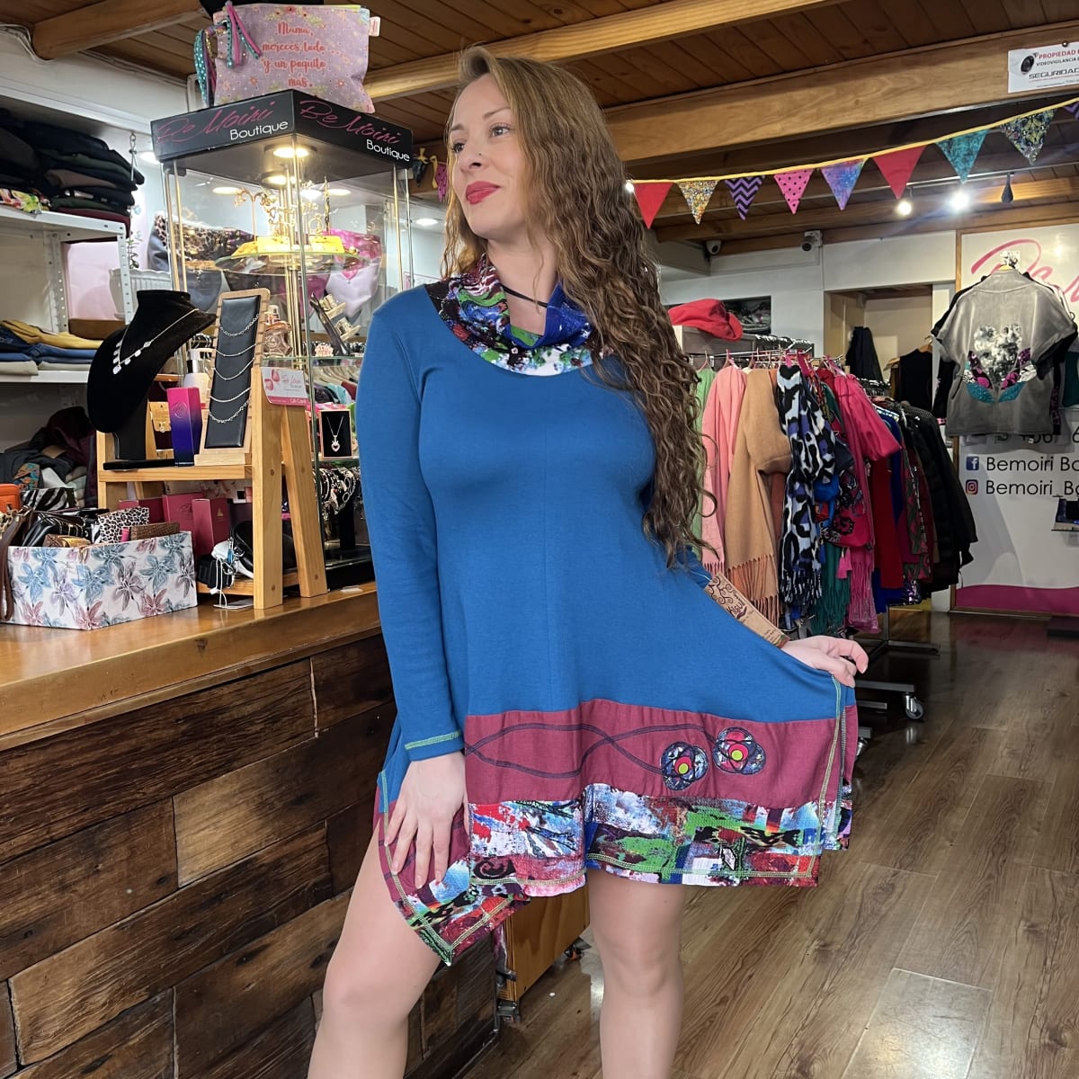 Minivestido Kiran azul asimetrico1