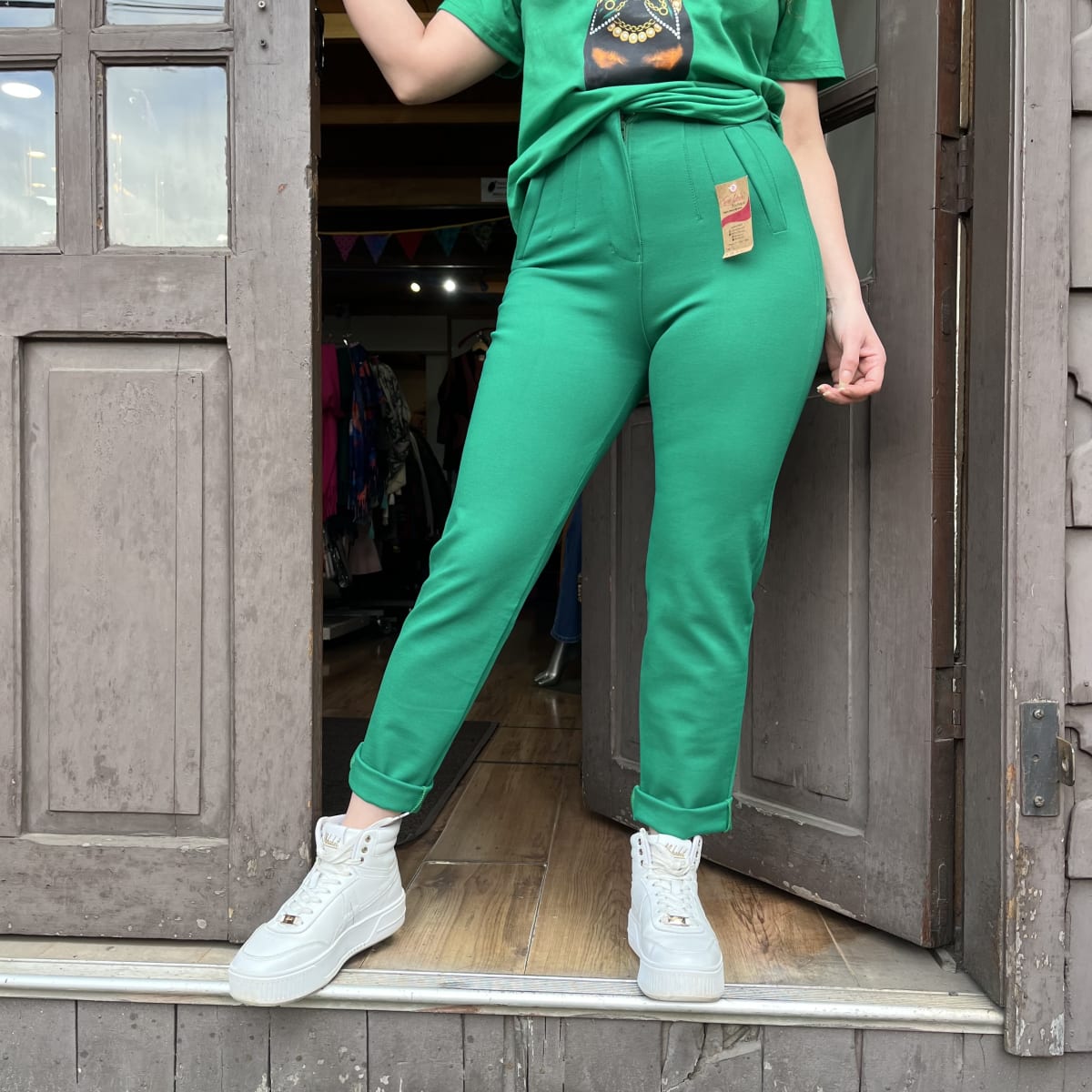 Pantalon con pinzas pitillo algodón verde1