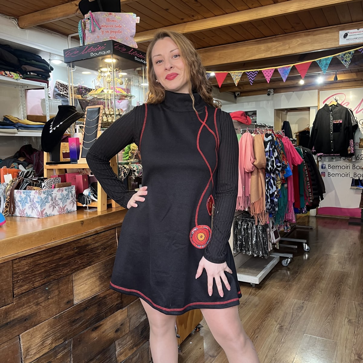 Vestido Kisu Pichoy negro sin mangas1