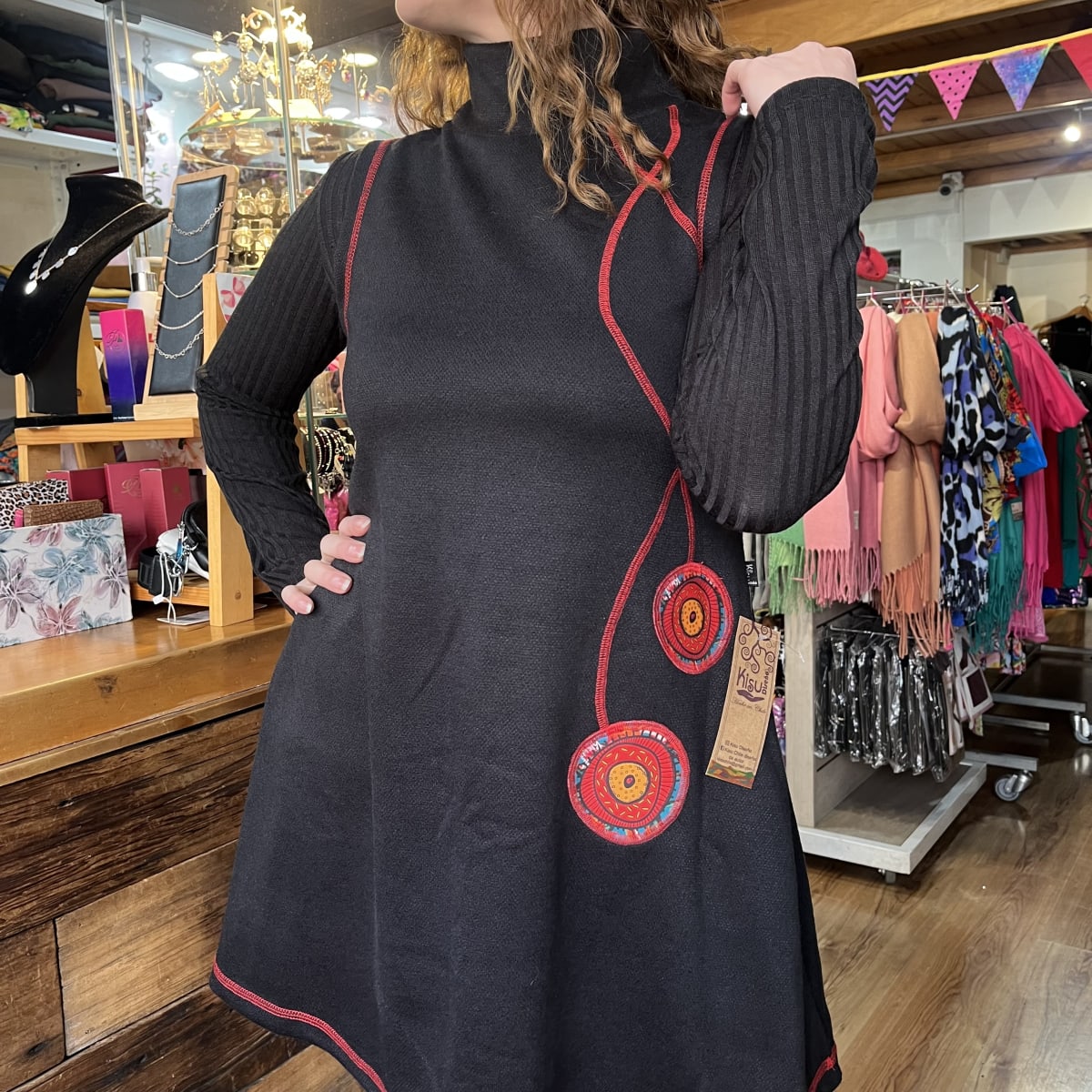 Vestido Kisu Pichoy negro sin mangas2