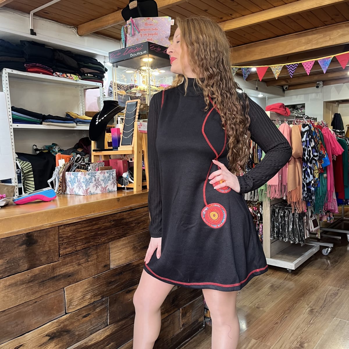 Vestido Kisu Pichoy negro sin mangas3