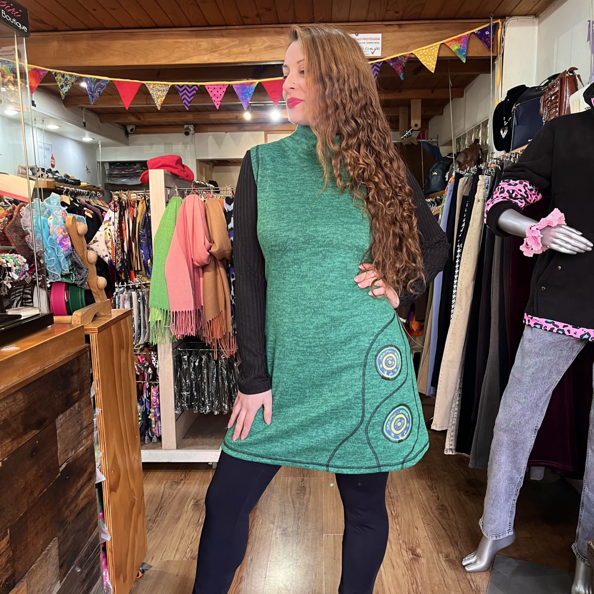 Vestido Kisu Pichoy verde esmeralda sin mangas1