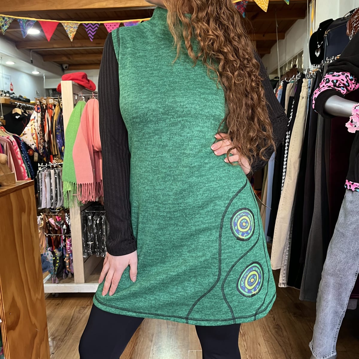 Vestido Kisu Pichoy verde esmeralda sin mangas2