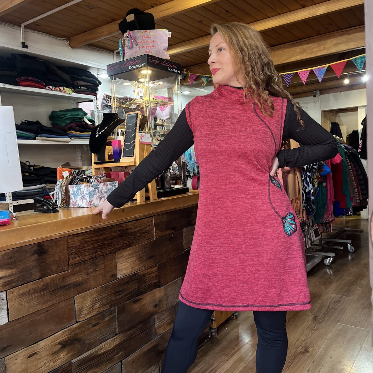 Vestido Kisu Pichoy rojo sin mangas3