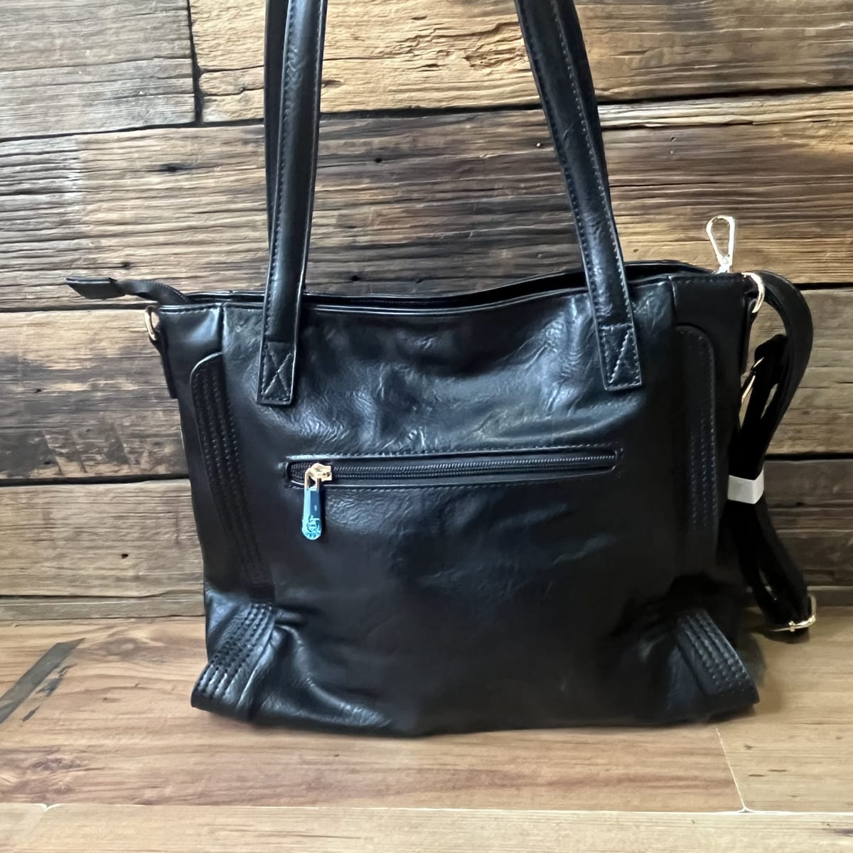 Cartera Lilás hombro negro con asa desmontable3
