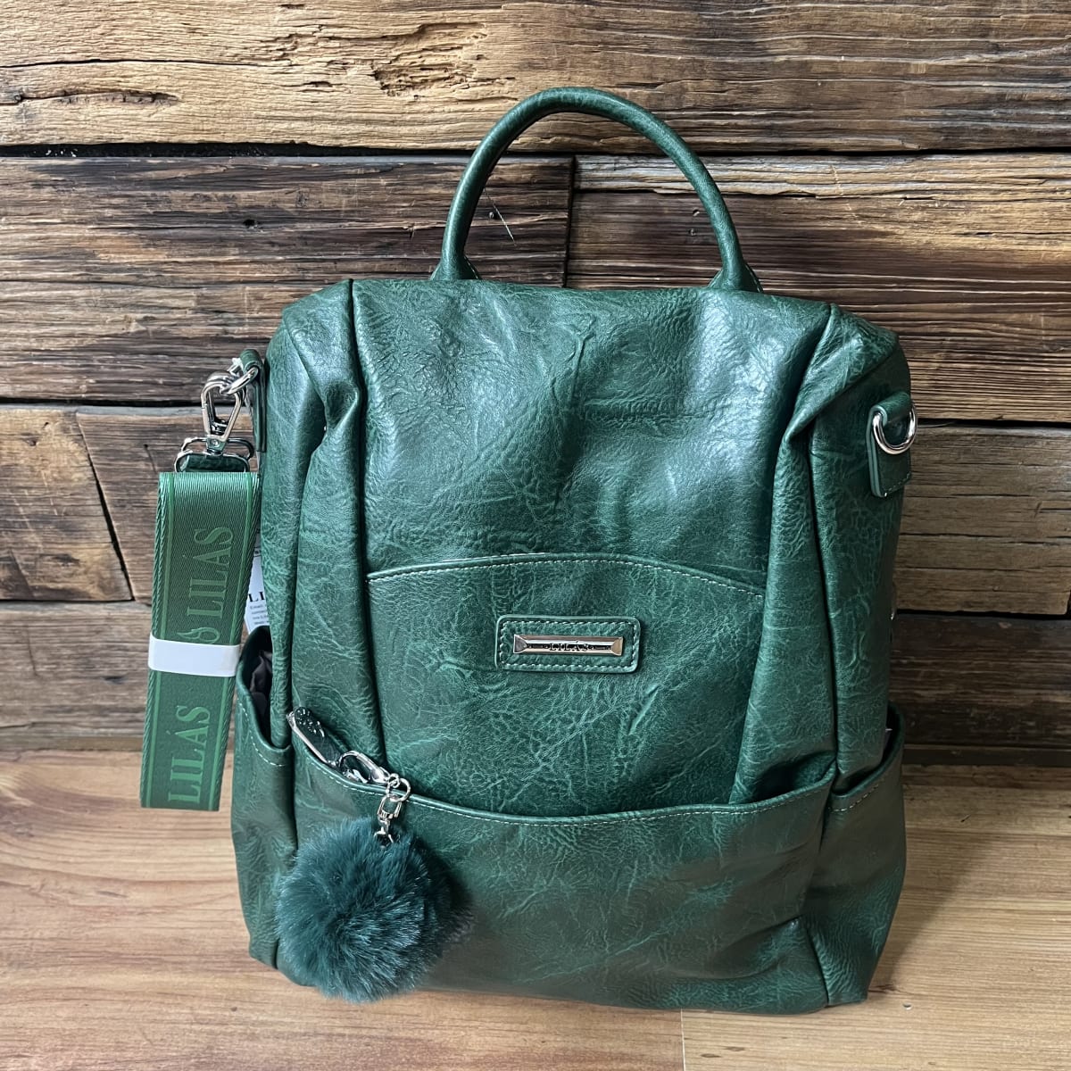 Mochila Lilás antirrobo verde ecocuero y llavero3