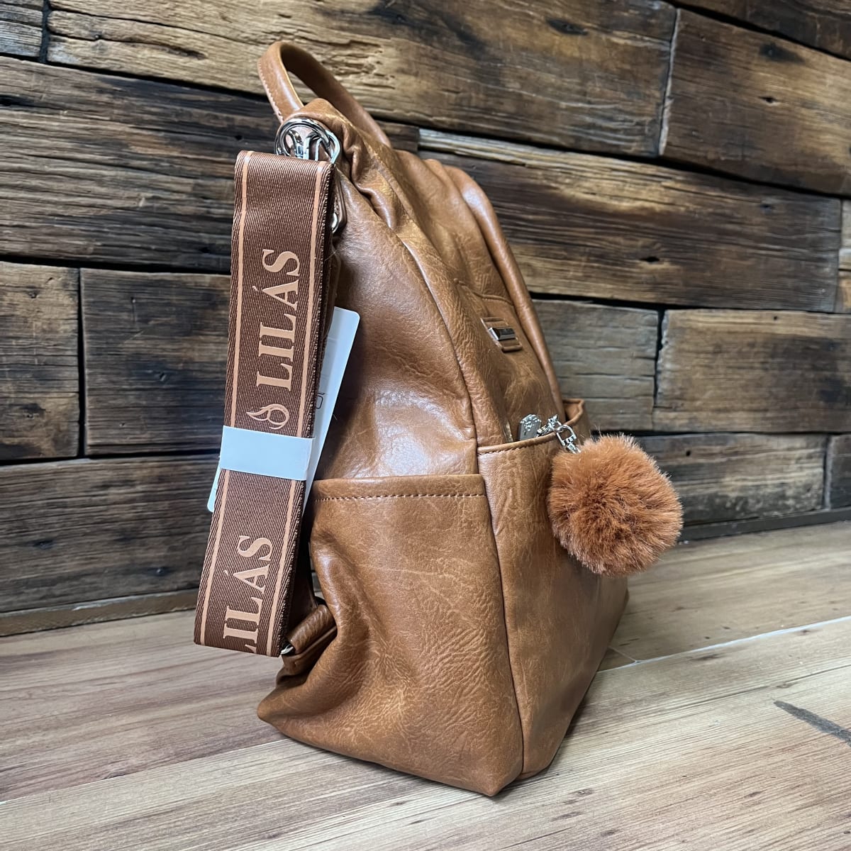 Mochila Lilás antirrobo camel ecocuero y llavero2