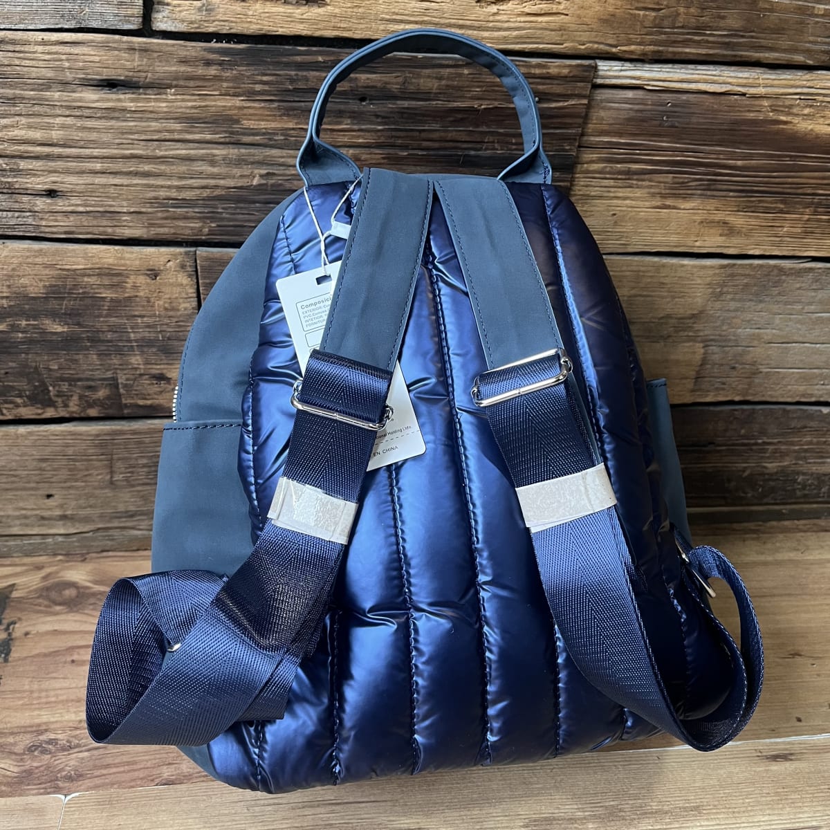 Mochila Lilás azul acolchado metalizado y ecocuero3