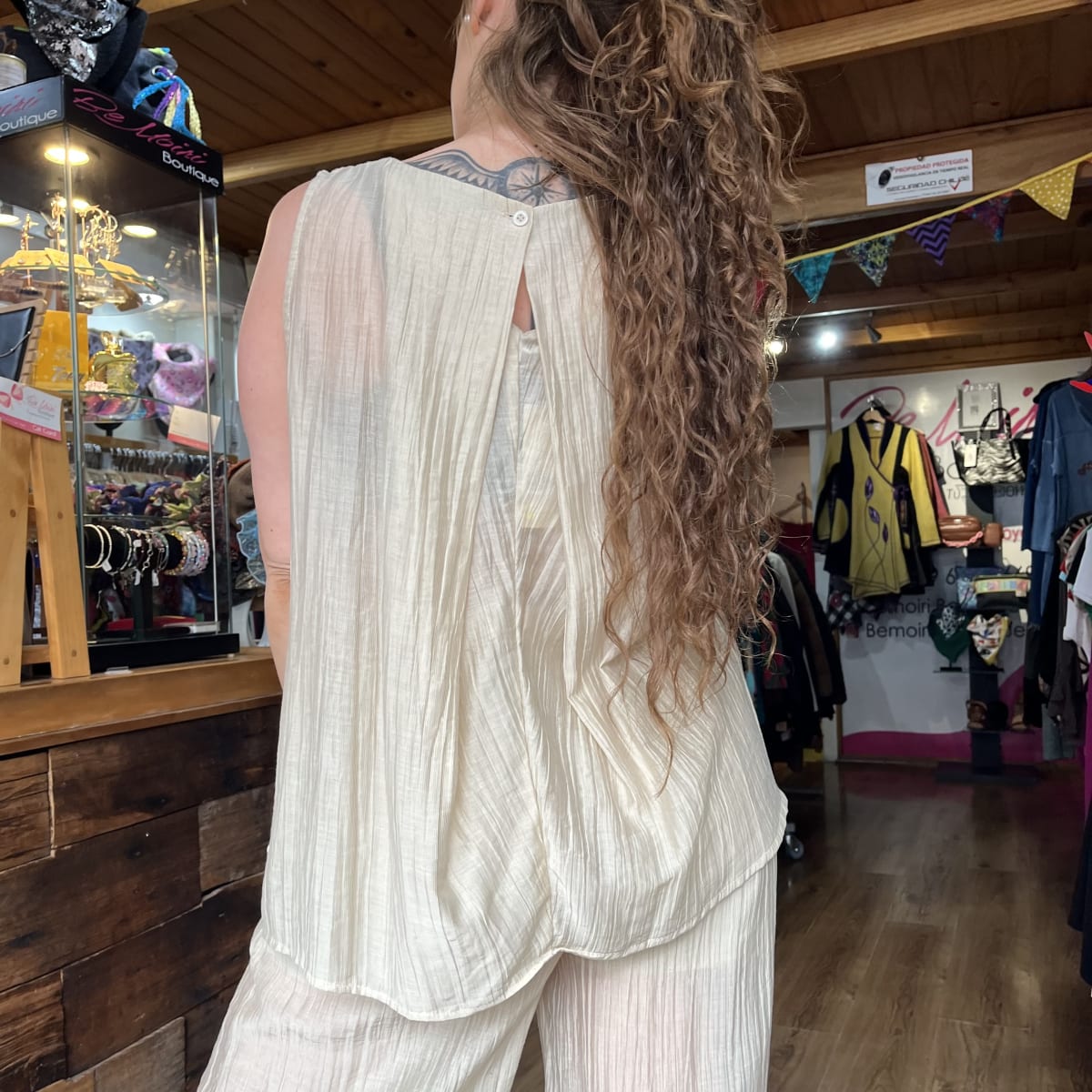 Conjunto pantalon + blusa beige4