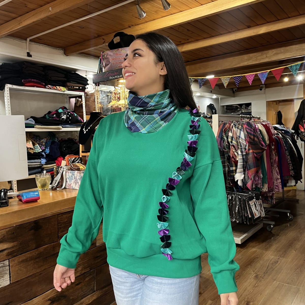 Poleron Santa aplicado turquesa con cuello2