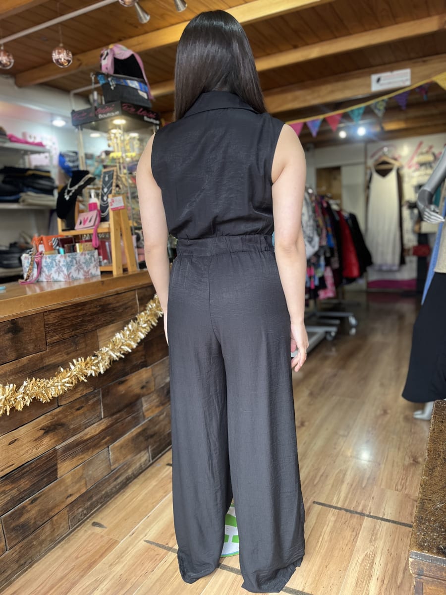 Enterito cruzado botones negro con bolsillos3