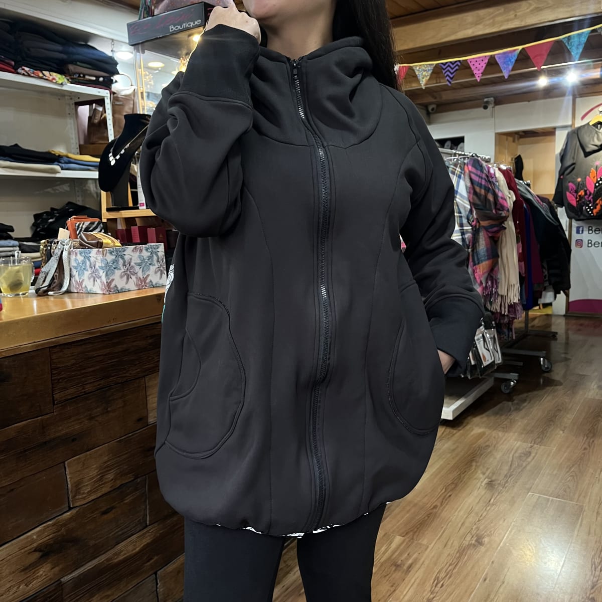 Chaqueta Ultravioleta Mila negro interior peluda diente de leon3