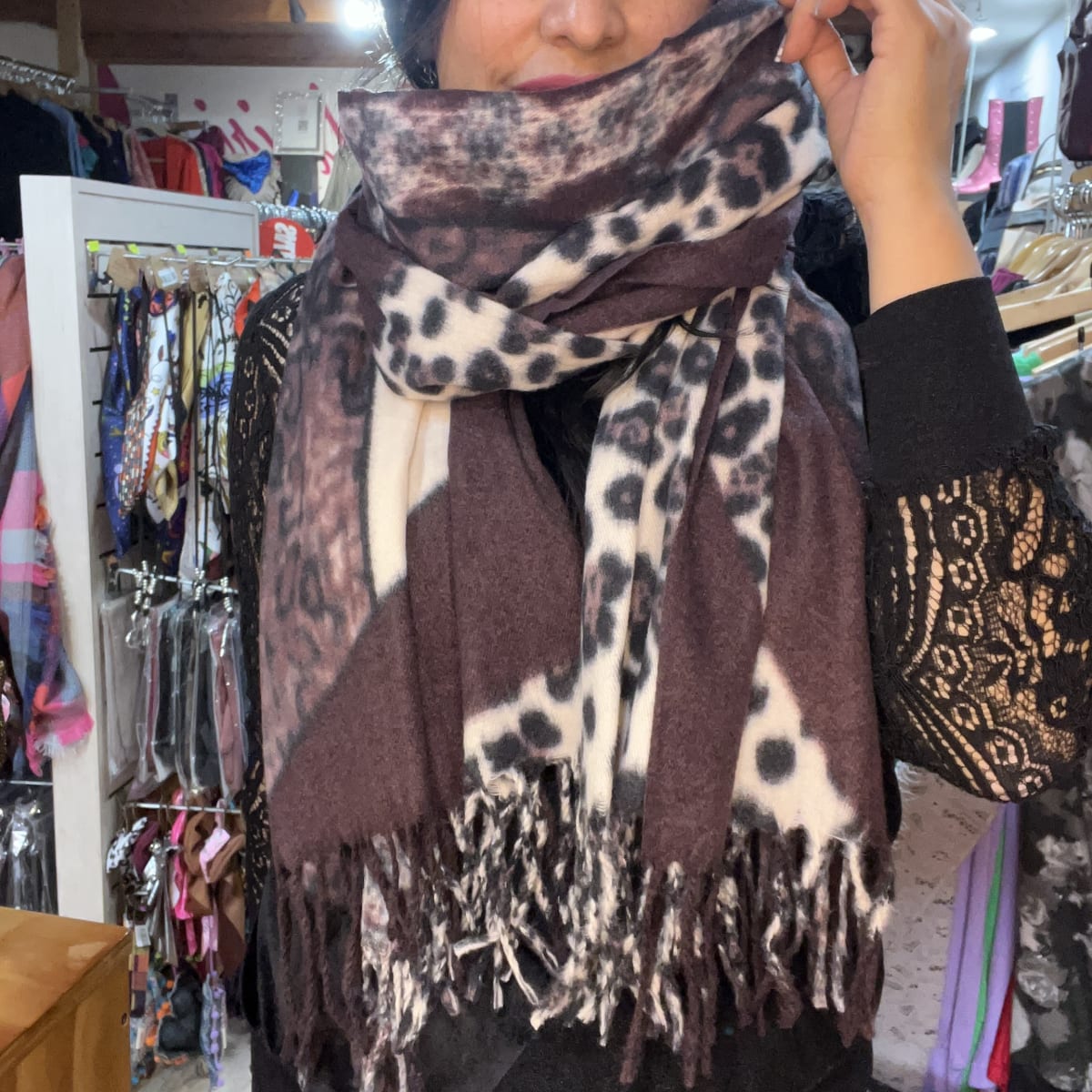 Bufanda cashmere cafe moro mix animal print2