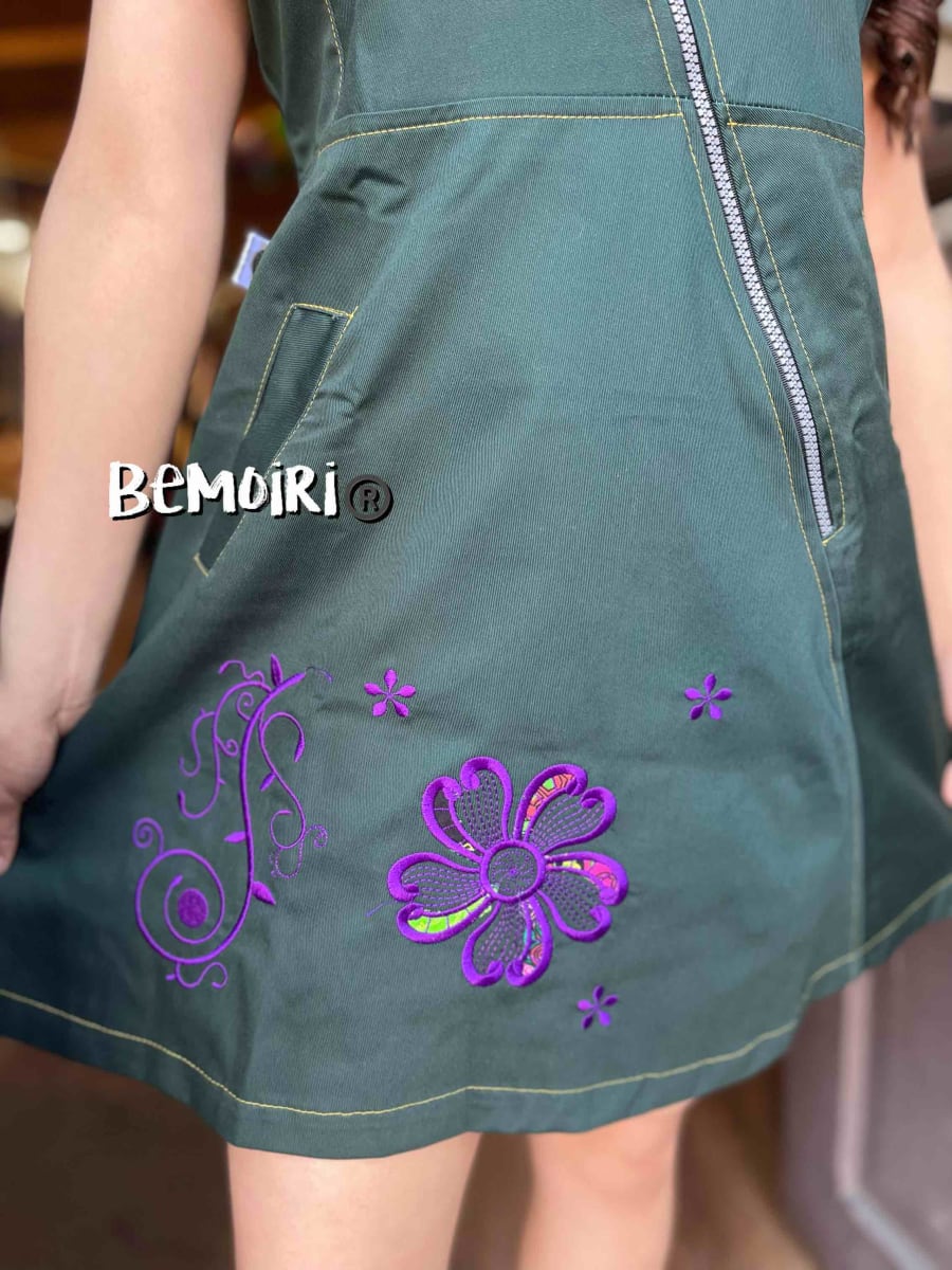 Vestido | jardinera gabardina verde bordada3