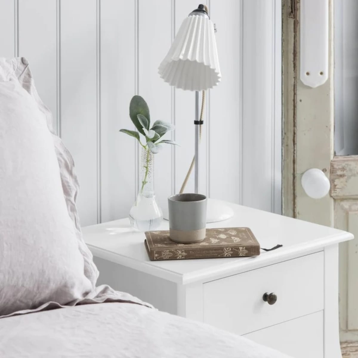 VELADOR DORMITORIO GENOVA 2 CAJONES BLANCO5