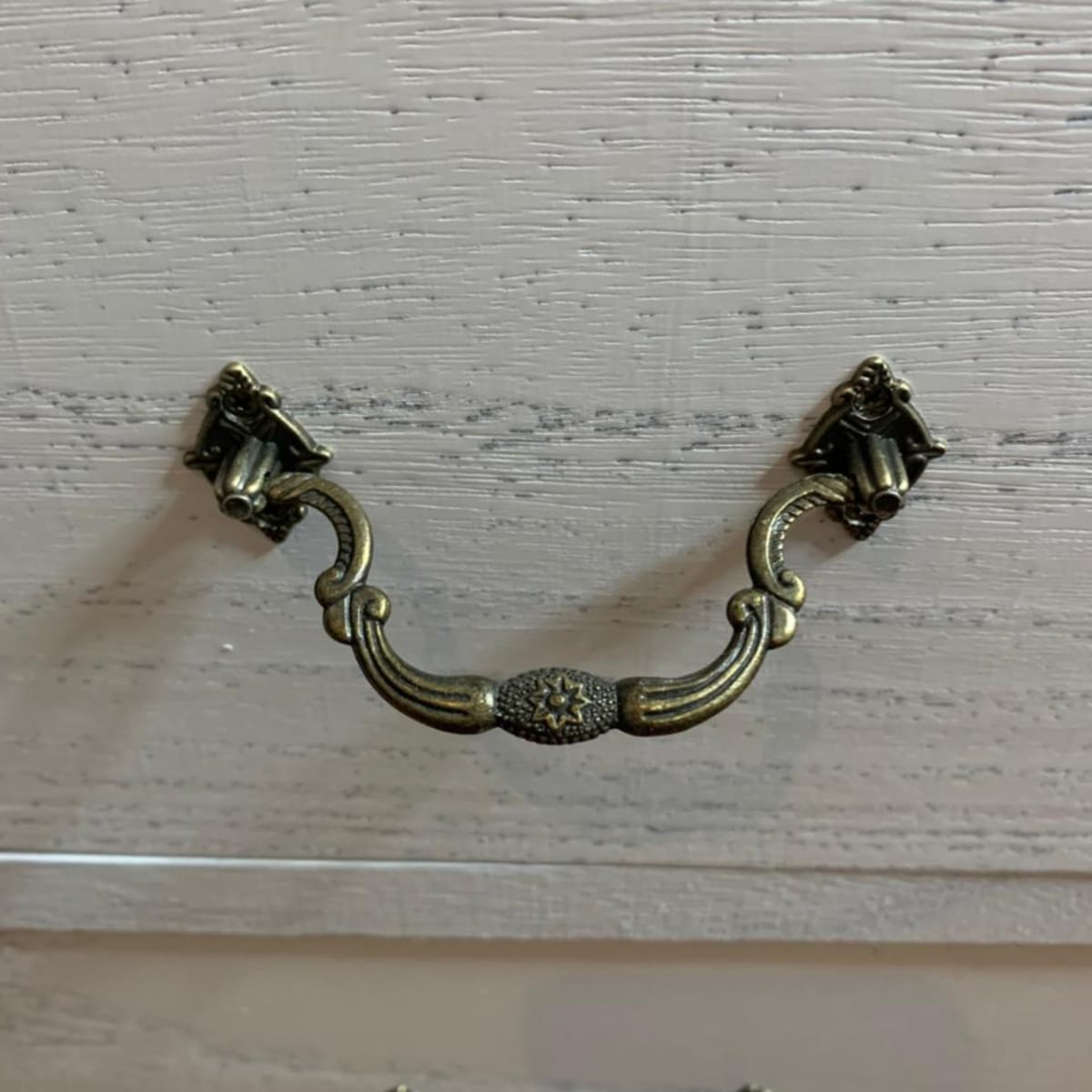 VELADOR DORMITORIO LUPE 3 CAJONES BLANCO RUSTICO5