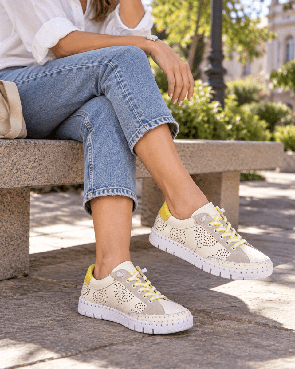 ZAPATILLA YOKONO SER AMARILLA BLANCO4