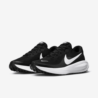 Nike Hombre -  Revolution 8 Black/White1