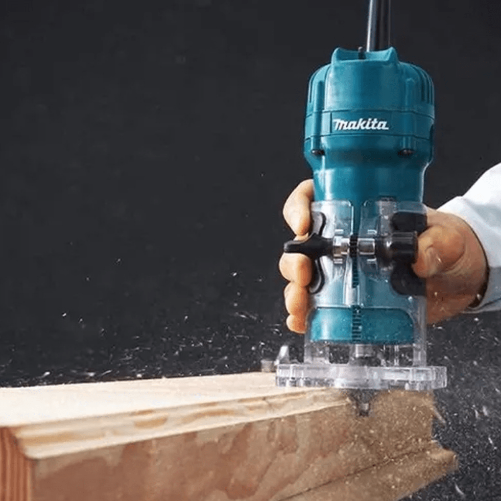 RECORTADORA / FRESADORA MAKITA MT 1/4'' 530W MT M3700B3
