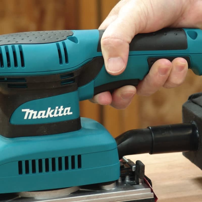 LIJADORA ORBITAL 1/3 (93 X 228 MM) 190W MAKITA BO37104