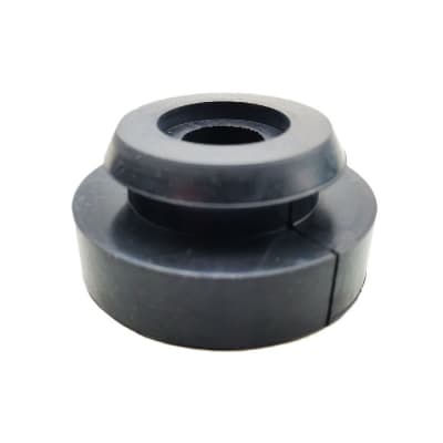 Soporte de Radiador Goma Inferior 2,8D MAXUS T60 (2017 - 2023) ORIGINAL1