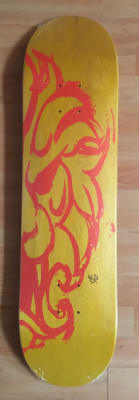 Tabla Stranger Media Cara Logo 8.0 Yellow Tabla Stranger Media Cara Logo 8.0 Yellow