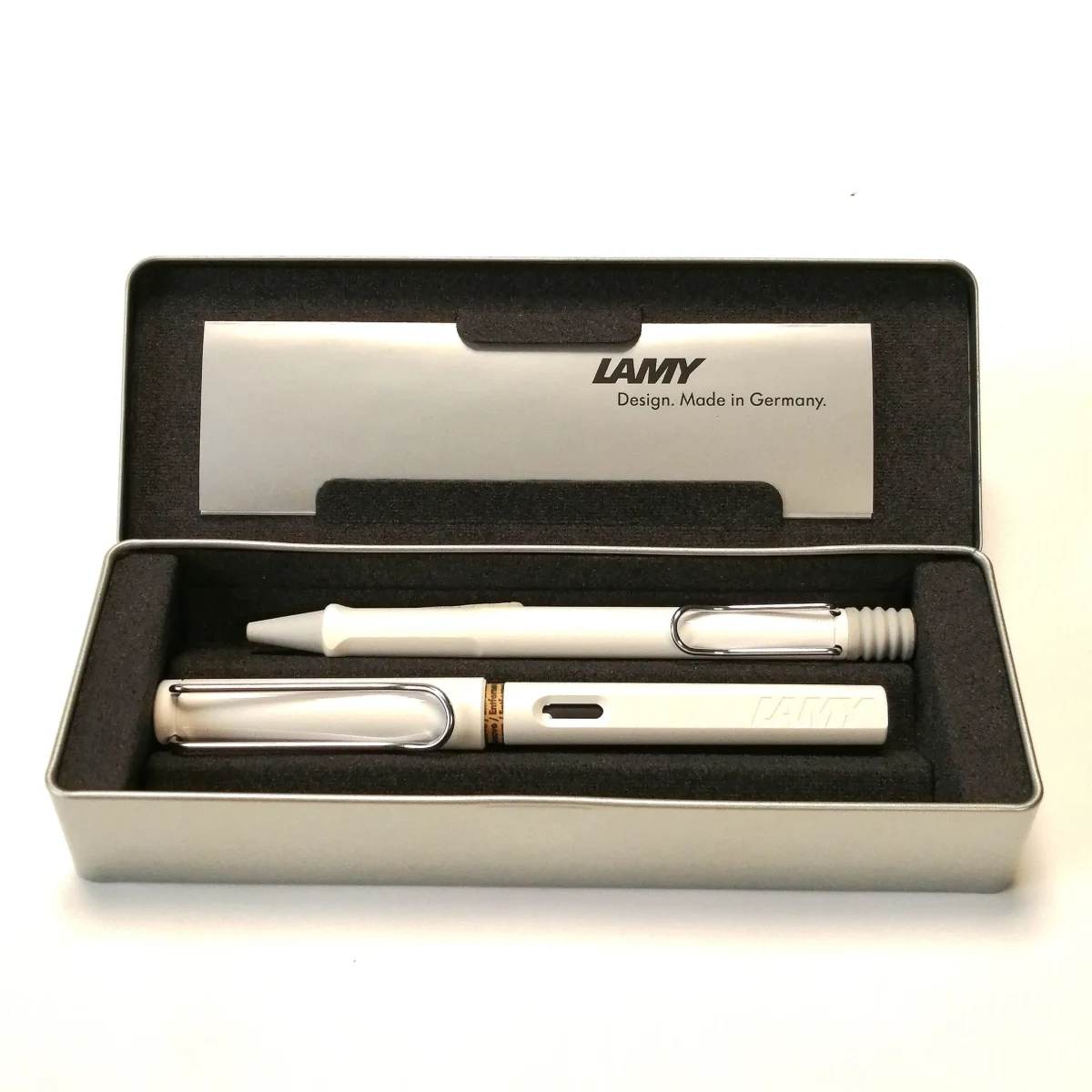 Set Pluma + Boligrafo Marca Lamy, Modelo Safari Color Blanco1