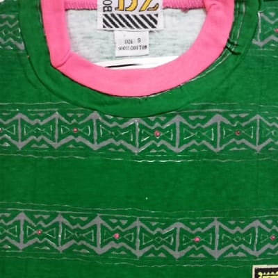 Polera Estampada M/C BZ-6 CU T-M Verde1