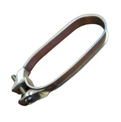 Abrazadera 77x28/38mm
