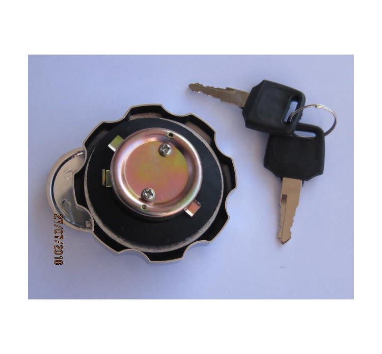 Tapa Estanque bencina c/llave moto CG Cromada3