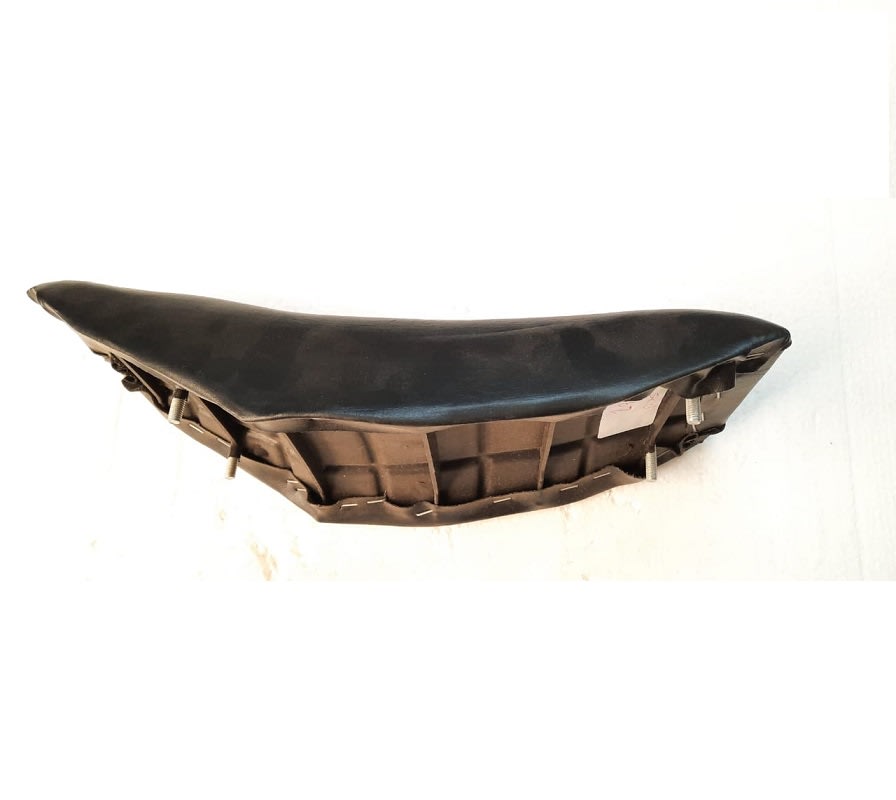 Asiento Mini ATV 49cc2t aro 4 4P 37cm largo 10-14-13 cola4