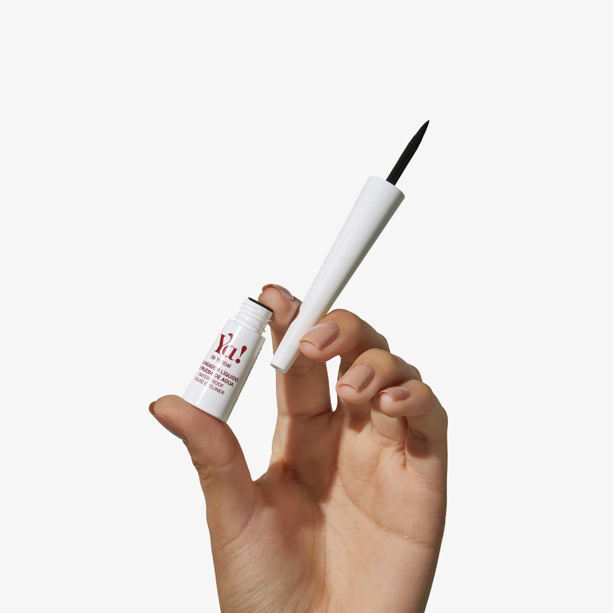 DELINEADOR LIQUIDO APA NEGRO YA YANBAL2