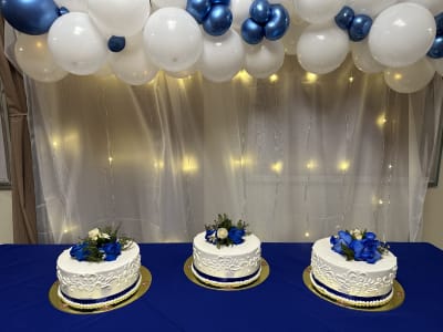Torta Novios Rosas Azul & Crema