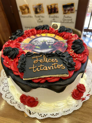 Torta Temática Guns N' Roses
