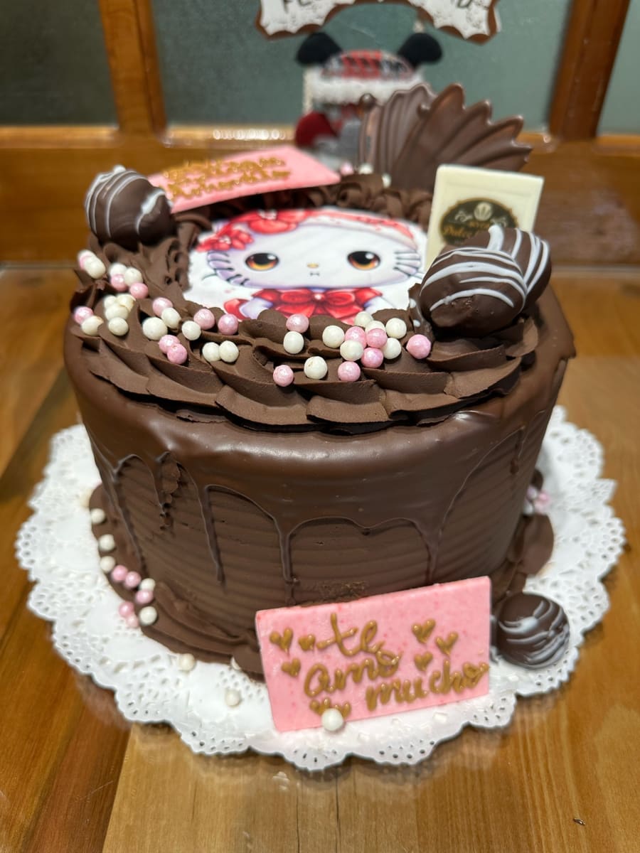 Tortas temáticas Kitty Chocolate1