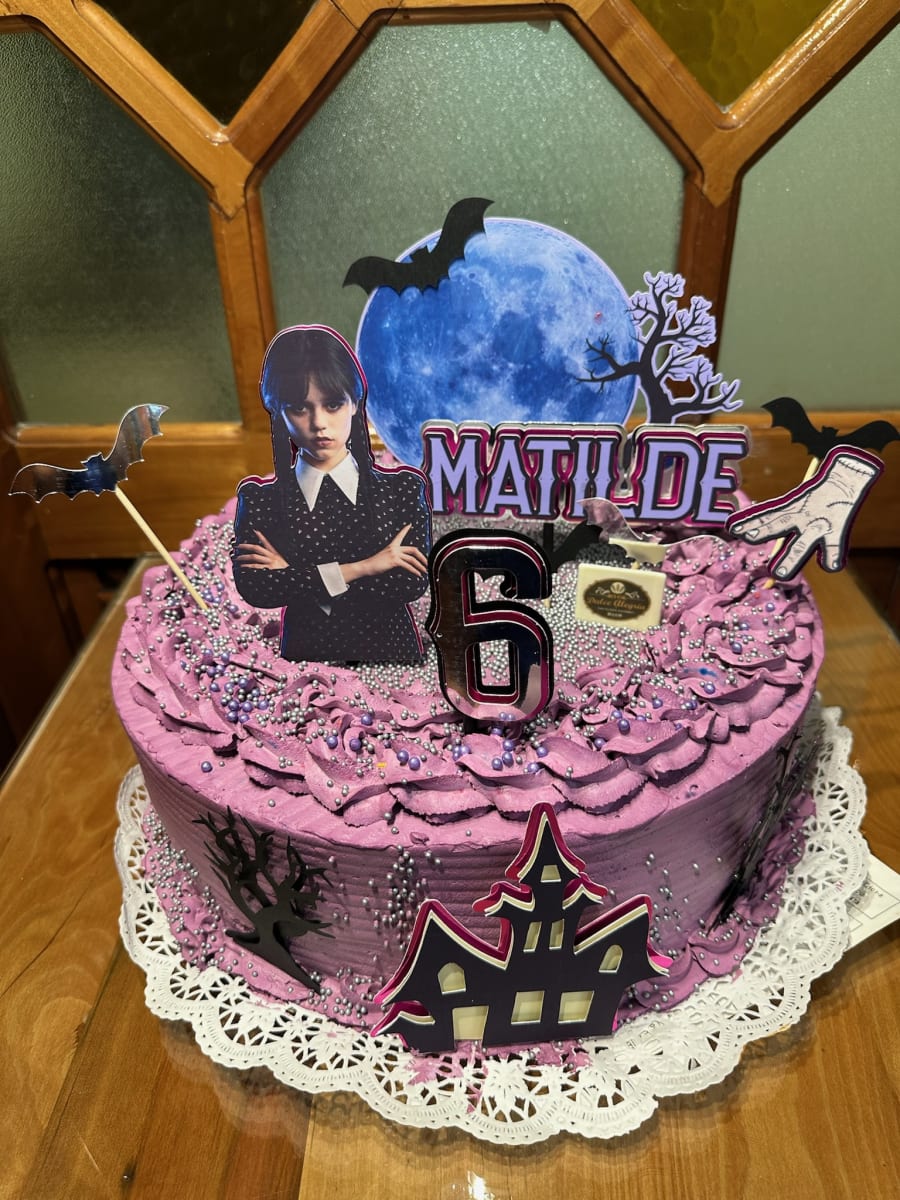 Torta Temática Merlina1